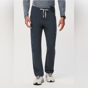 Figs Men’s Dark Harbor Cairo Cargo Scrub Pants Small
